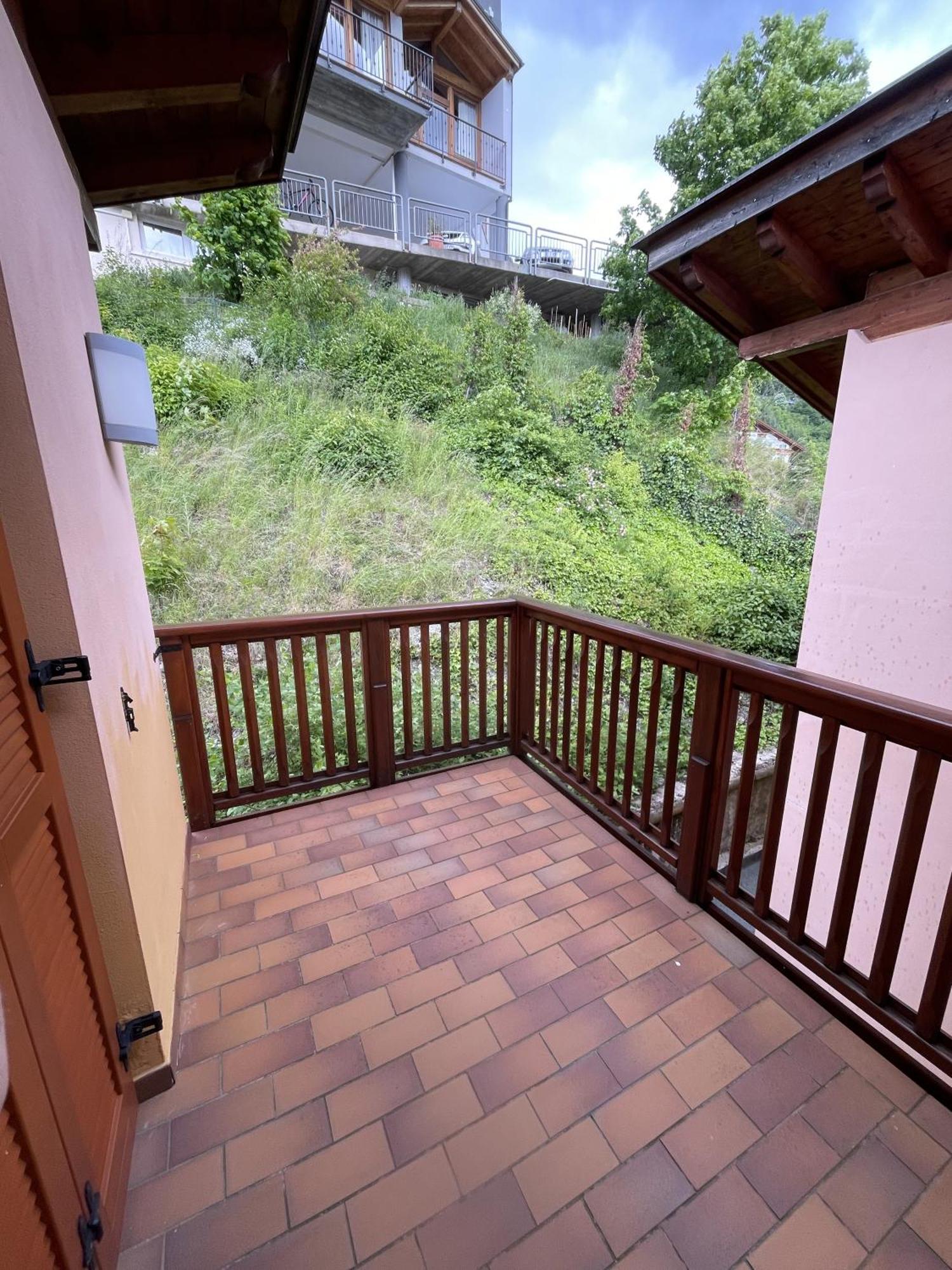 Attico Con Vista Sul Lago E Montagne A 몰베노 외부 사진